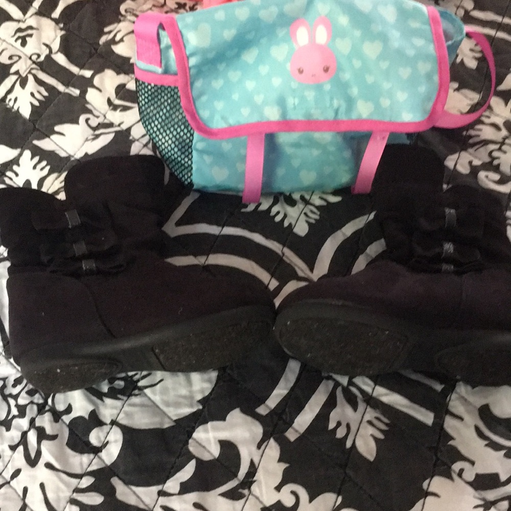 Boots!! Sz4tod used a few times $10 - Picture 2 of 8